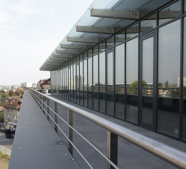 Chehplast-stroiteli-10-kozirkaUP