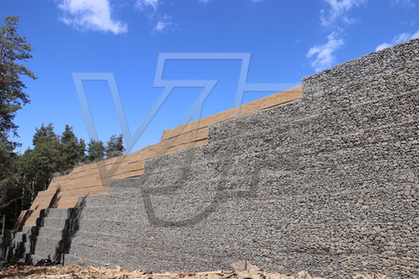 Иновативни решения за армонасипни конструкции с модулни системи армонасипи