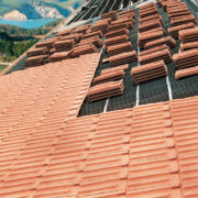 За ремонта на стария покрив – „Ондулин под керемида“ ондулин под керемида
