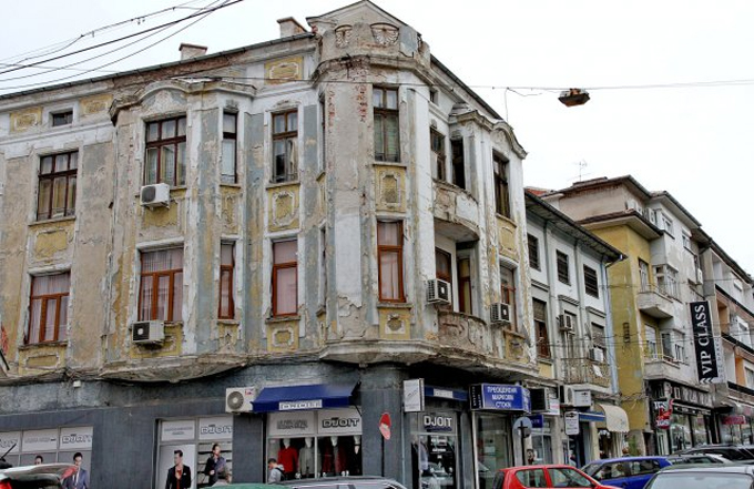 В центъра на Пловдив ще санират още 64 сгради саниране